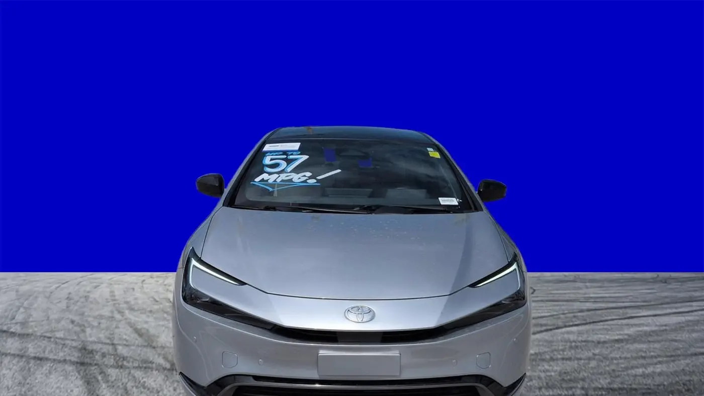 2023 Toyota Prius LE