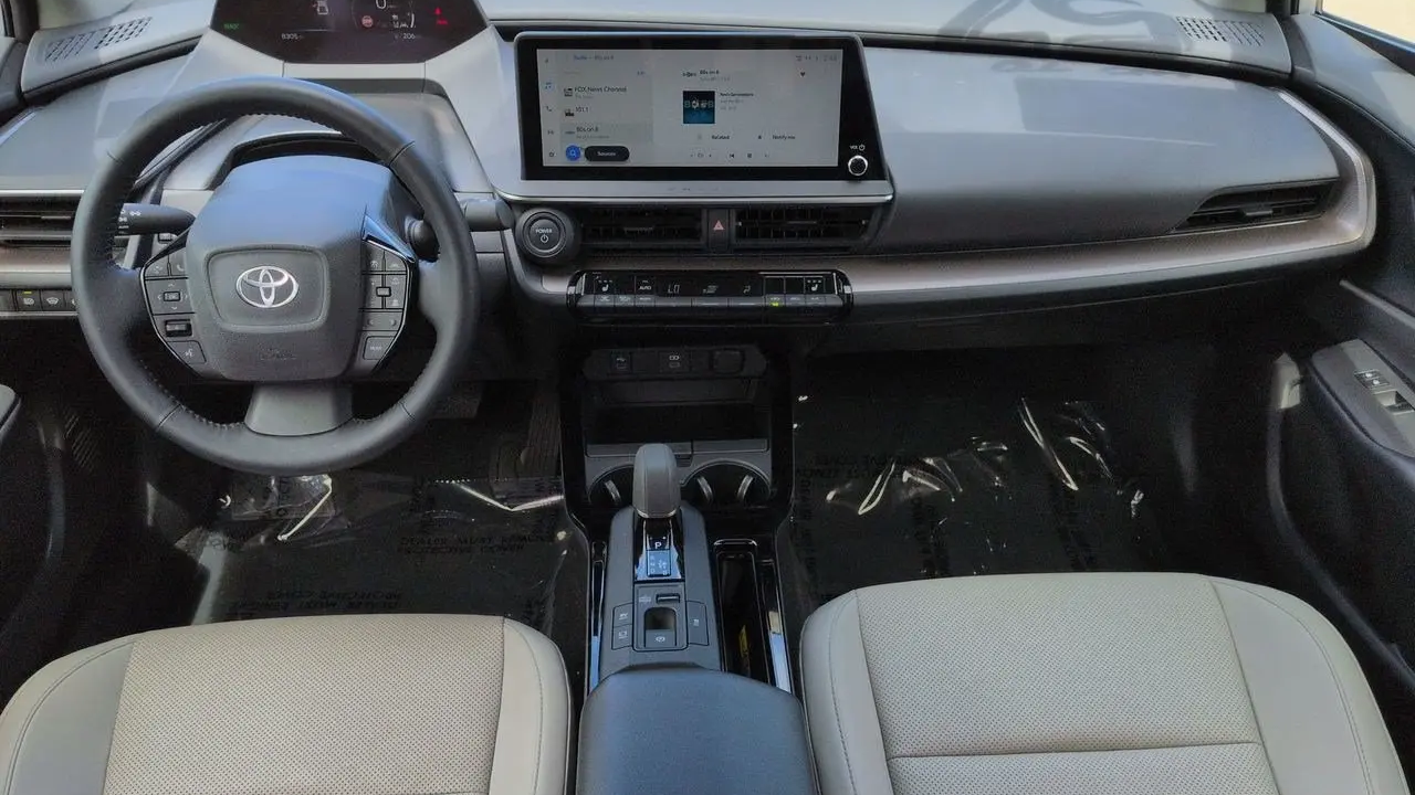 2023 Toyota Prius LE