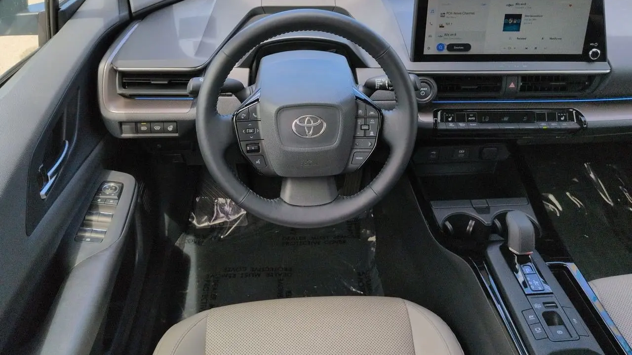 2023 Toyota Prius LE