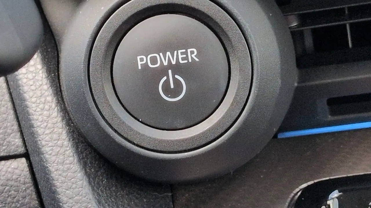 2023 Toyota Prius LE