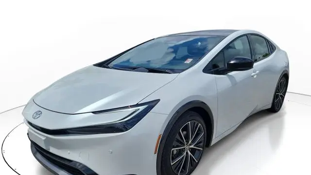 2025 Toyota Prius LE