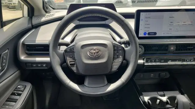 2025 Toyota Prius LE