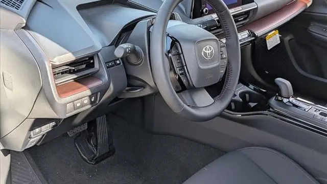 2026 Toyota Prius Plug-in Hybrid SE