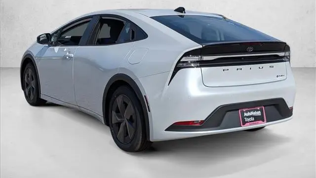 2026 Toyota Prius Plug-in Hybrid SE