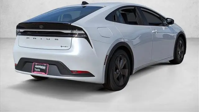 2026 Toyota Prius Plug-in Hybrid SE
