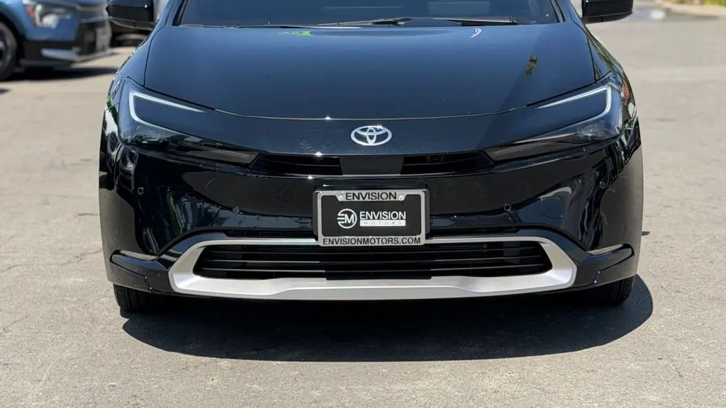 2026 Toyota Prius Plug-in Hybrid SE