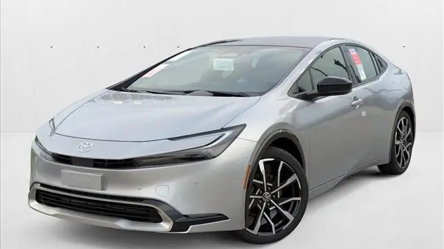 Preowned 2026 Toyota Prius Plug-in Hybrid SE for Sale
