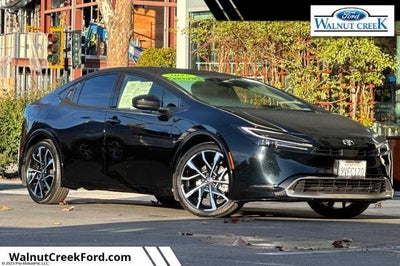 2025 Toyota Prius Plug-In Hybrid XSE 4DR Hatchback