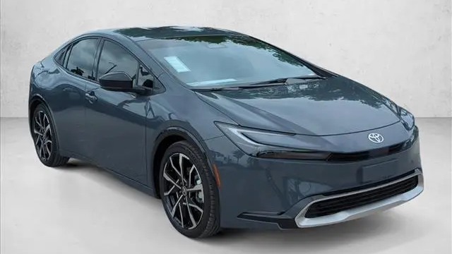 2026 Toyota Prius Plug-in Hybrid SE