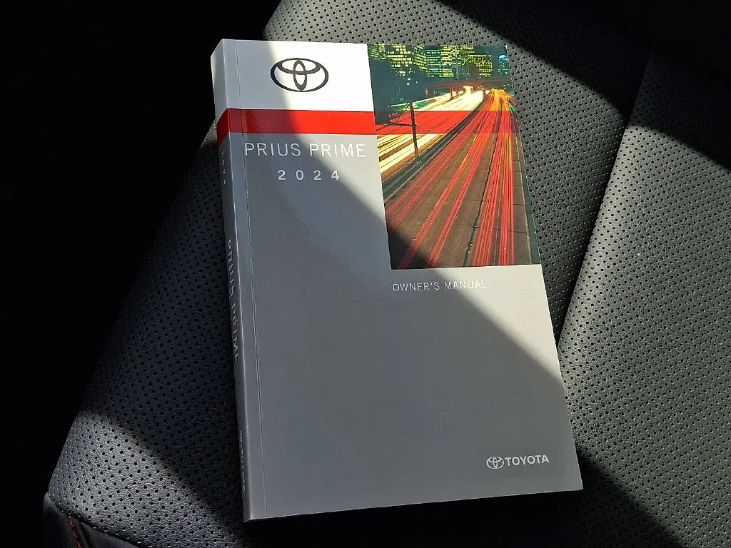 2024 Toyota Prius - $32,900
