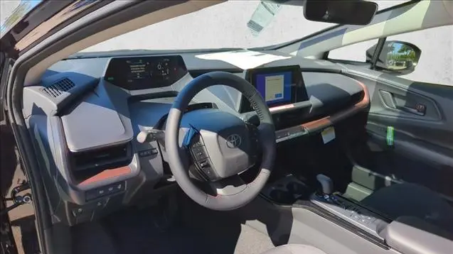 2026 Toyota Prius Plug-in Hybrid SE