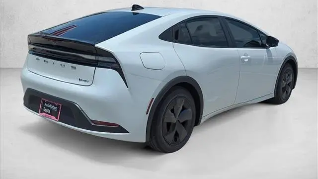 2026 Toyota Prius Plug-in Hybrid SE