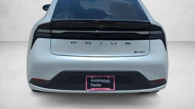 2026 Toyota Prius Plug-in Hybrid SE