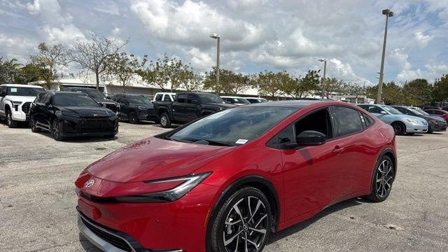 2025 Toyota Prius Plug-in Hybrid XSE