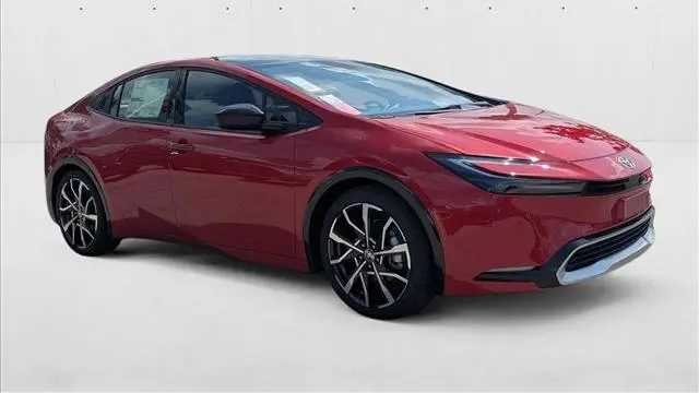 2025 Toyota Prius Plug-in Hybrid SE