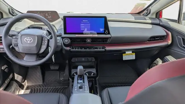 2025 Toyota Prius Plug-in Hybrid SE