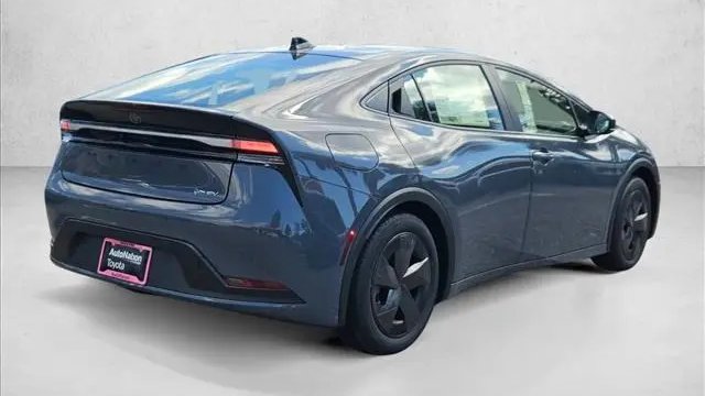 2026 Toyota Prius Plug-in Hybrid SE