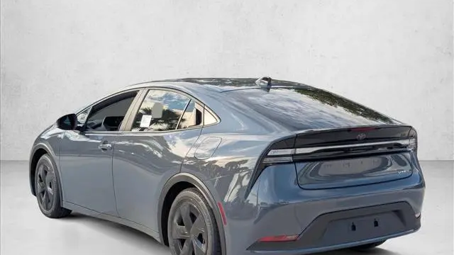 2026 Toyota Prius Plug-in Hybrid SE
