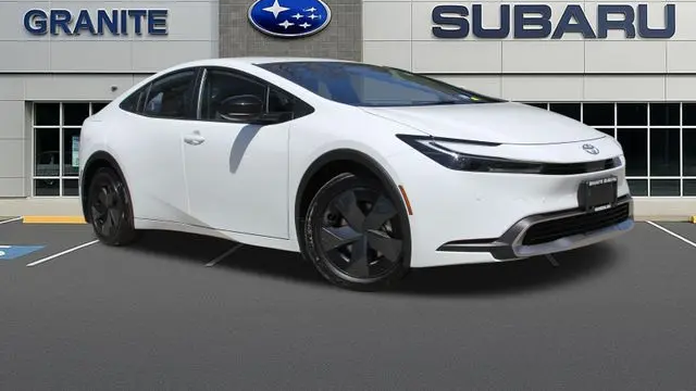 2024 Toyota Prius Prime SE