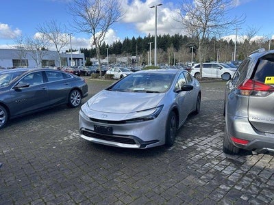 2025 Toyota Prius Plug-In Hybrid SE 4DR Hatchback