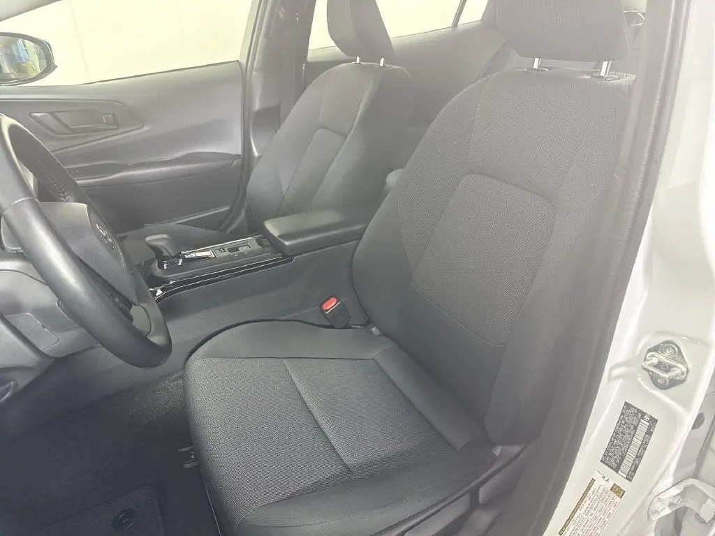 2025 Toyota Prius - $33,585