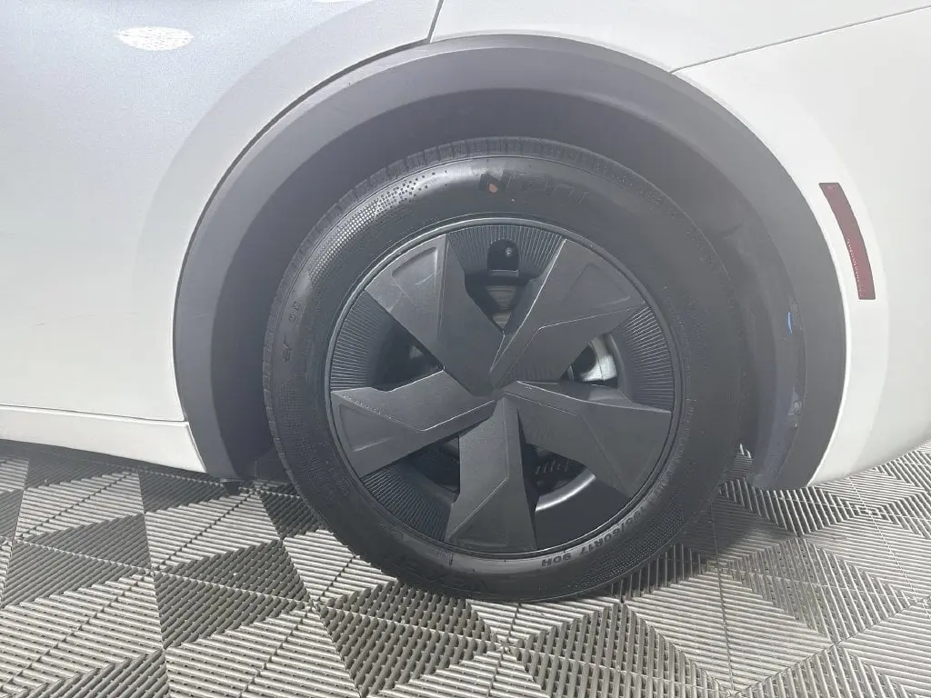 2025 Toyota Prius - $33,585