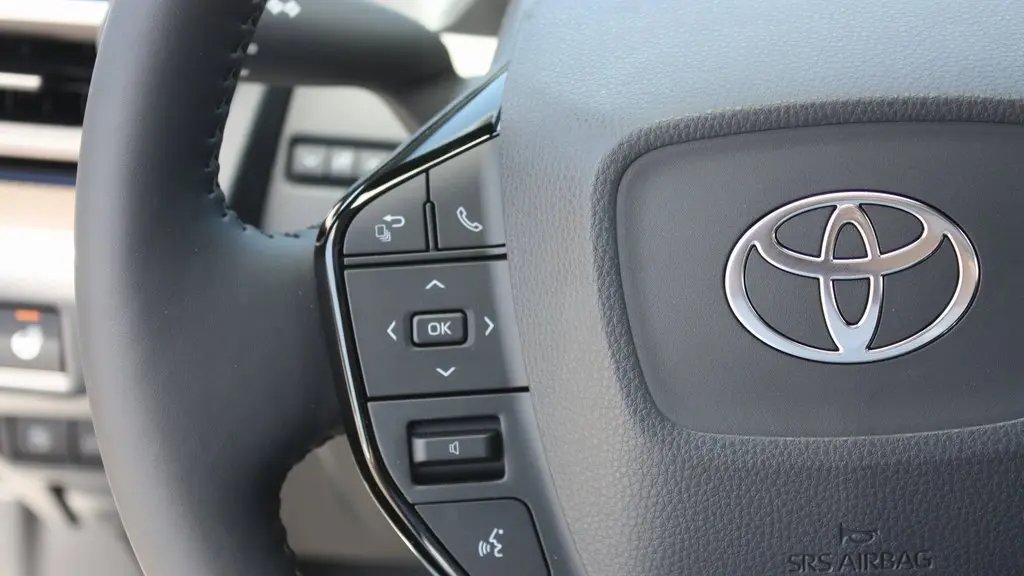 2025 Toyota Prius LE