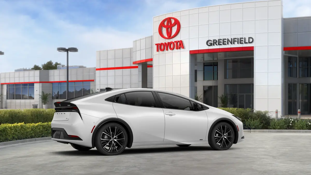 2025 Toyota Prius LE