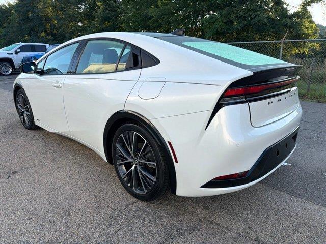 2025 Toyota Prius - $34,631