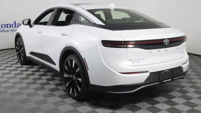 2024 Toyota Crown Platinum