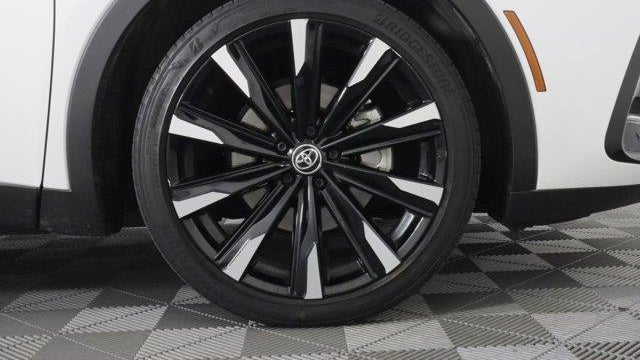 2024 Toyota Crown Platinum