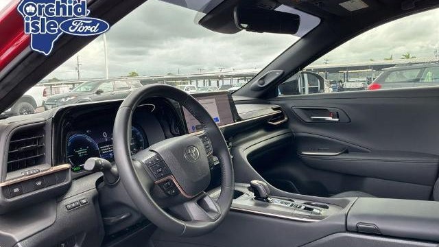 2023 Toyota Crown Platinum