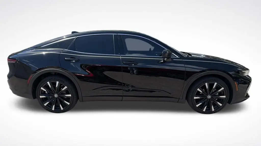 2024 Toyota Crown Platinum