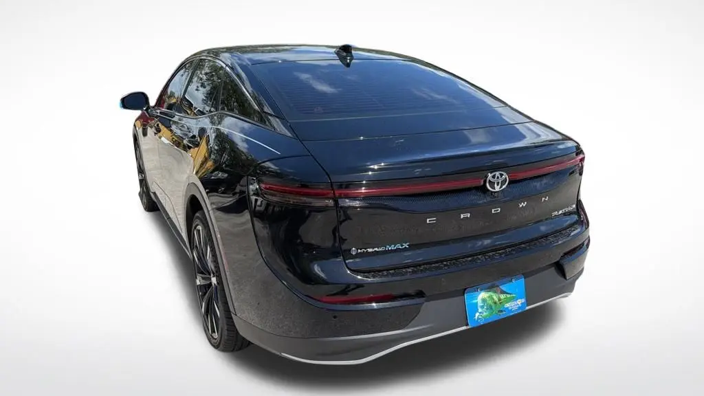 2024 Toyota Crown Platinum