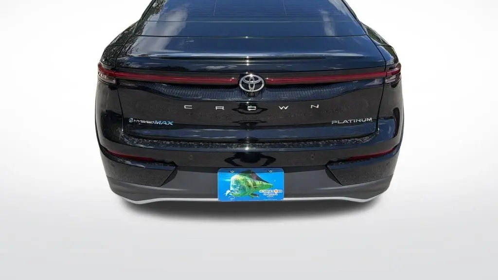 2024 Toyota Crown Platinum