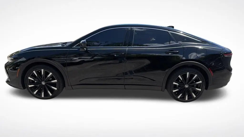 2024 Toyota Crown Platinum