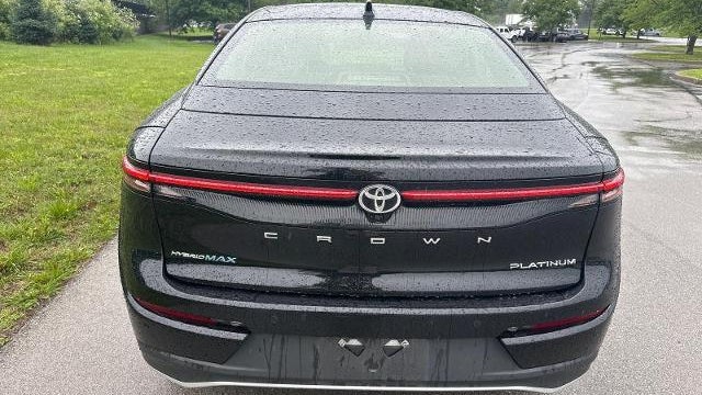 2023 Toyota Crown Platinum