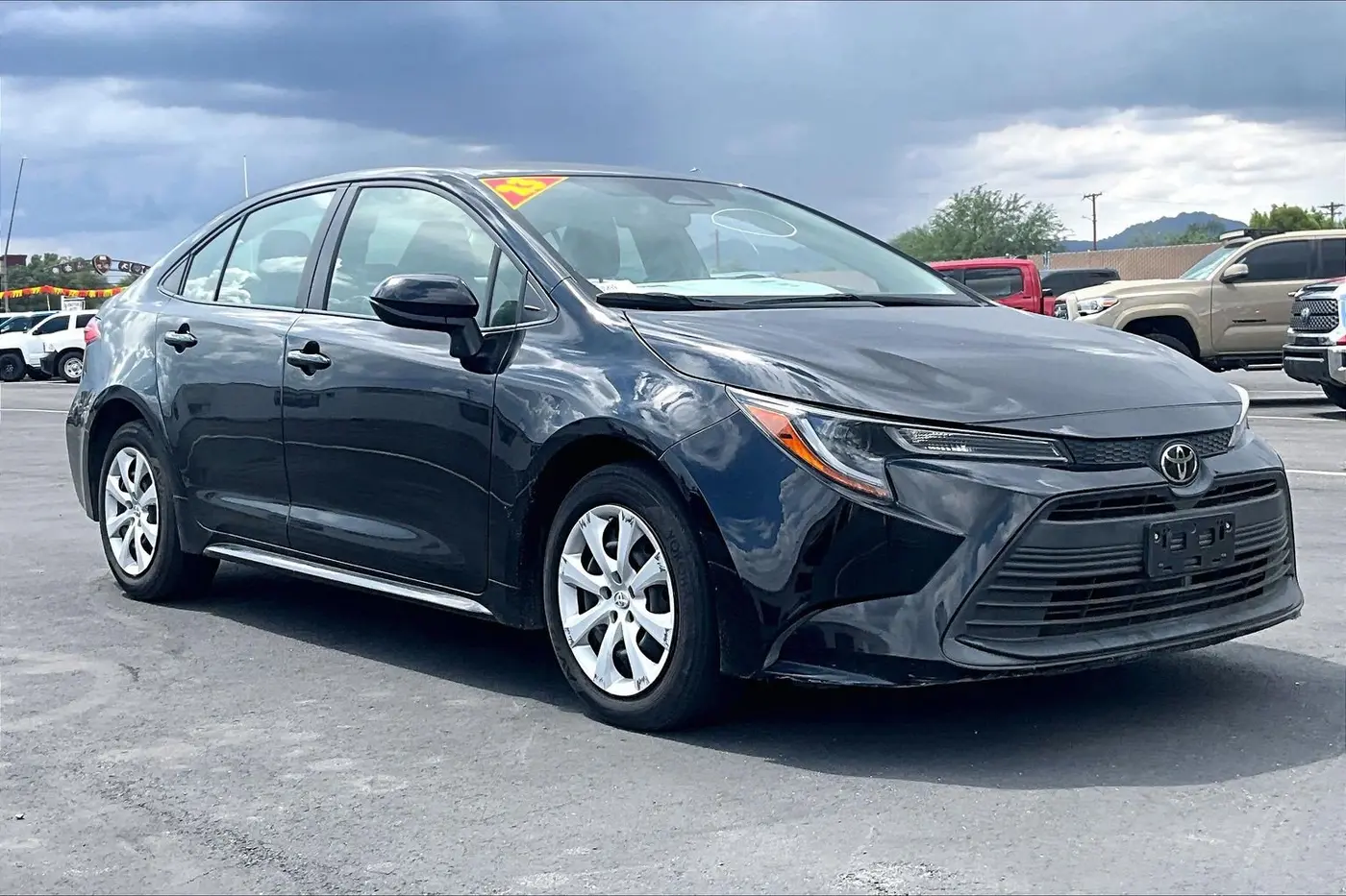 2023 Toyota Corolla LE — photo 1 of 5