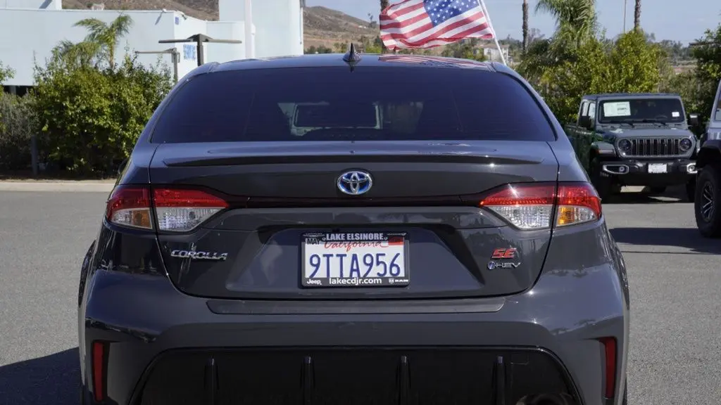 2025 Toyota Corolla Hybrid SE