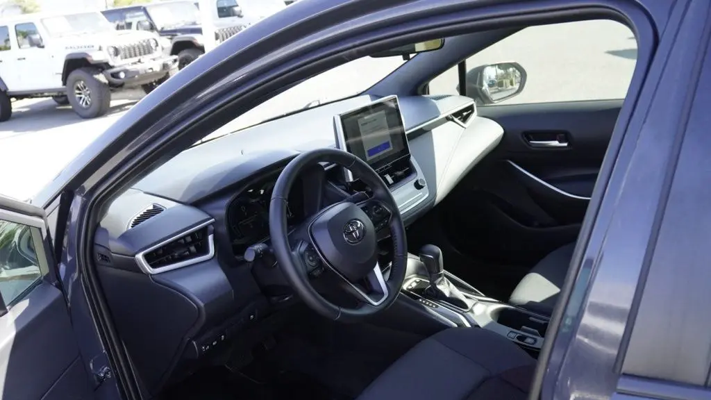 2025 Toyota Corolla Hybrid SE