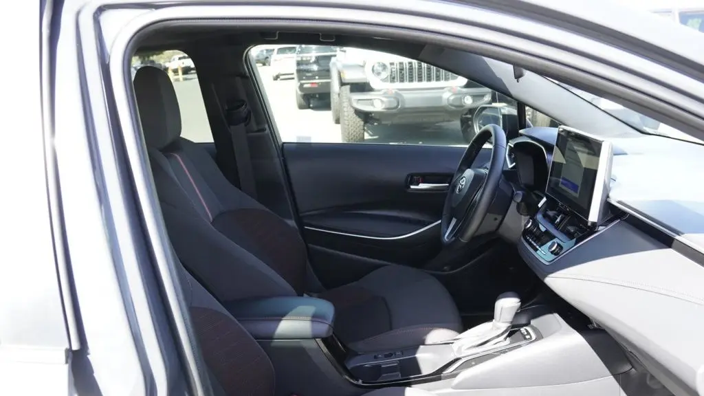 2025 Toyota Corolla Hybrid SE