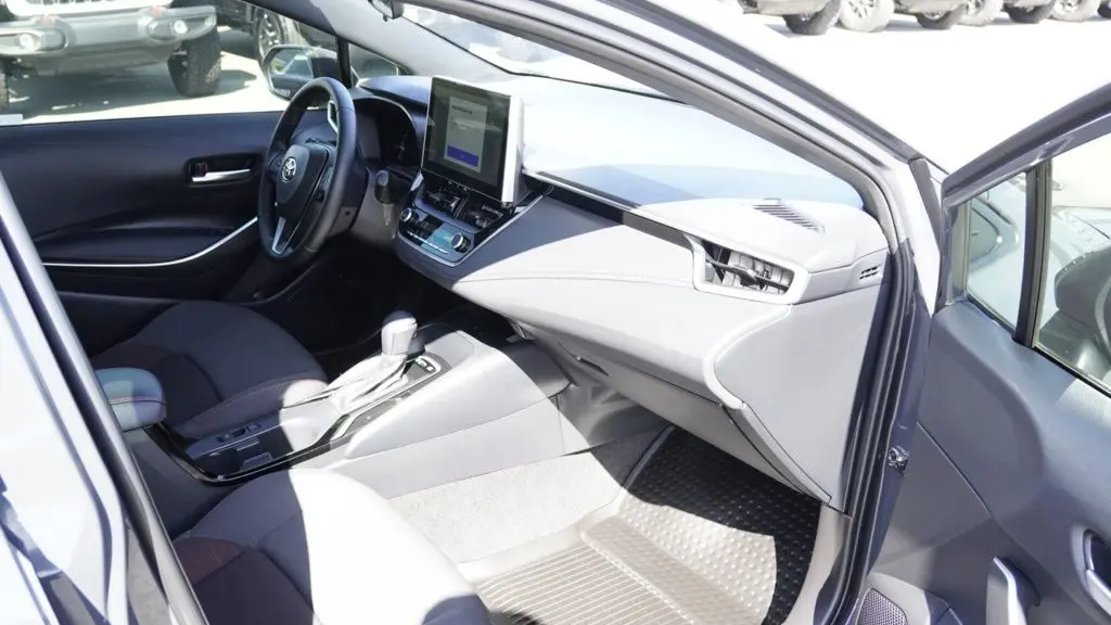 2025 Toyota Corolla Hybrid SE