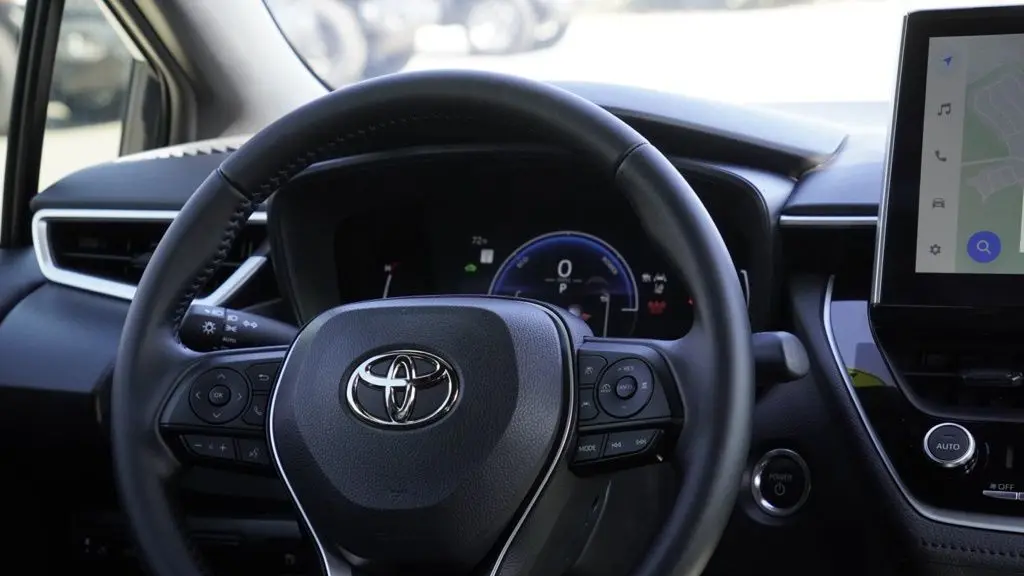 2025 Toyota Corolla Hybrid SE