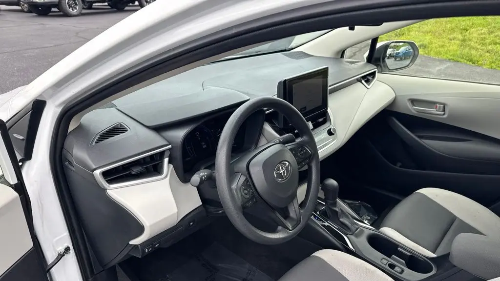 2026 Toyota Corolla Hybrid SE