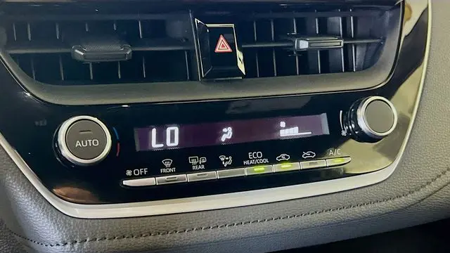 2024 Toyota Corolla Hybrid SE