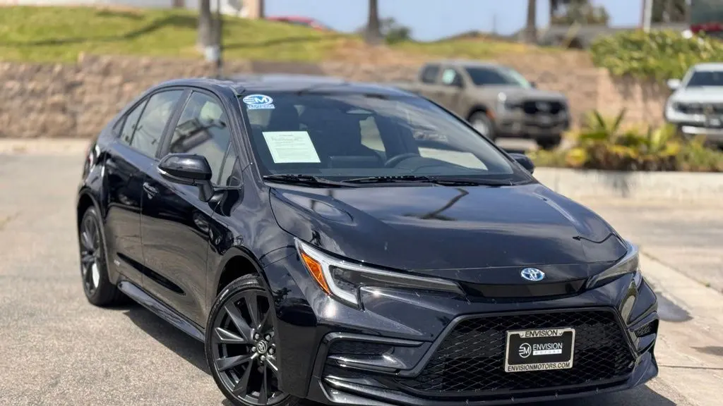 2024 Toyota Corolla Hybrid SE