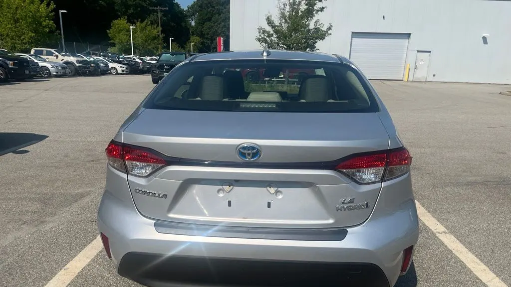 2024 Toyota Corolla Hybrid SE