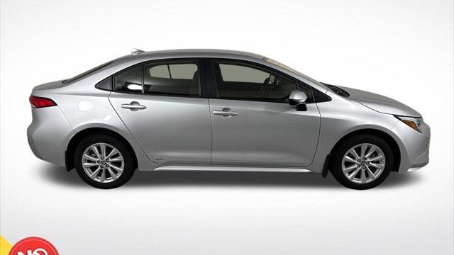 2024 Toyota Corolla Hybrid SE