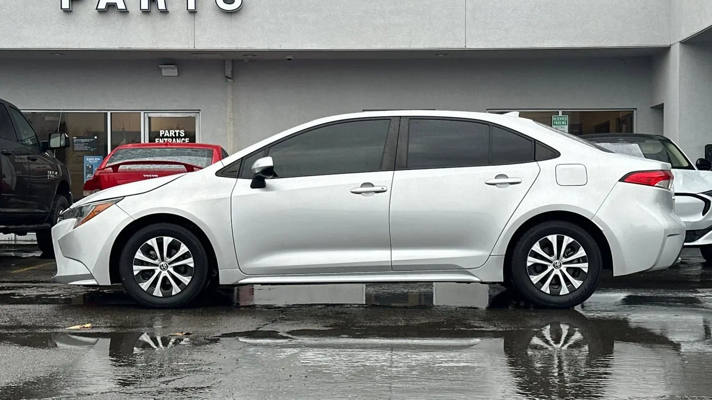2022 Toyota Corolla Hybrid LE