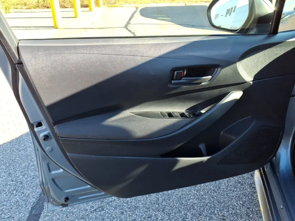 2022 Toyota Corolla - $21,900